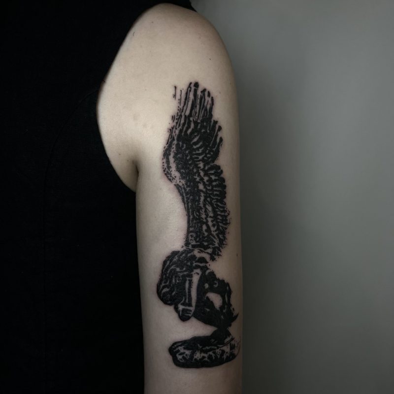tatouage lyon blackwork lettrage