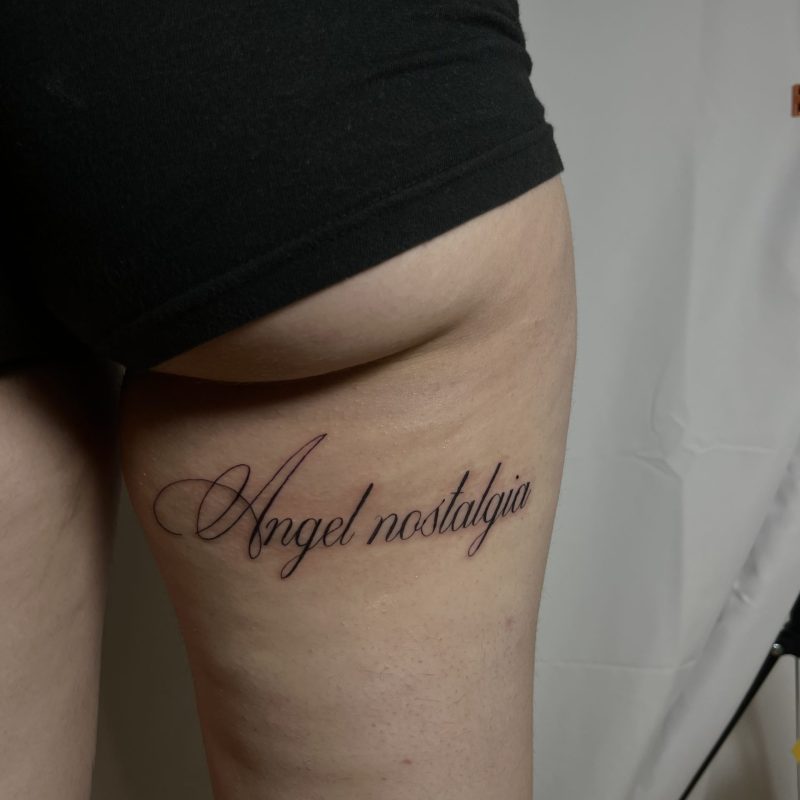 tatouage lyon blackwork lettrage